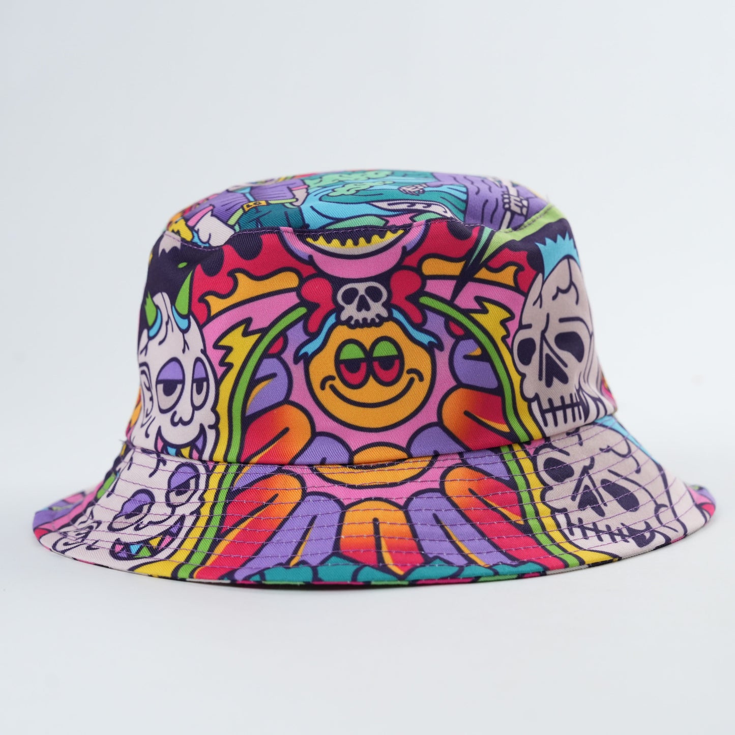 WAVY CLOWN LOVE BUCKET HAT