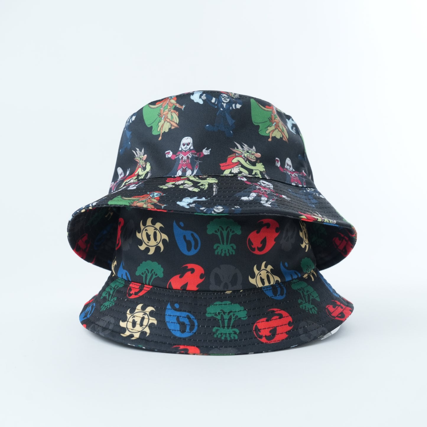 COMMANDER MANA REVERSIBLE BUCKET HAT
